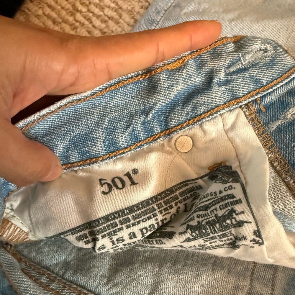 Levi's Women’s 501 and Wedgie - Picture 3 of 6